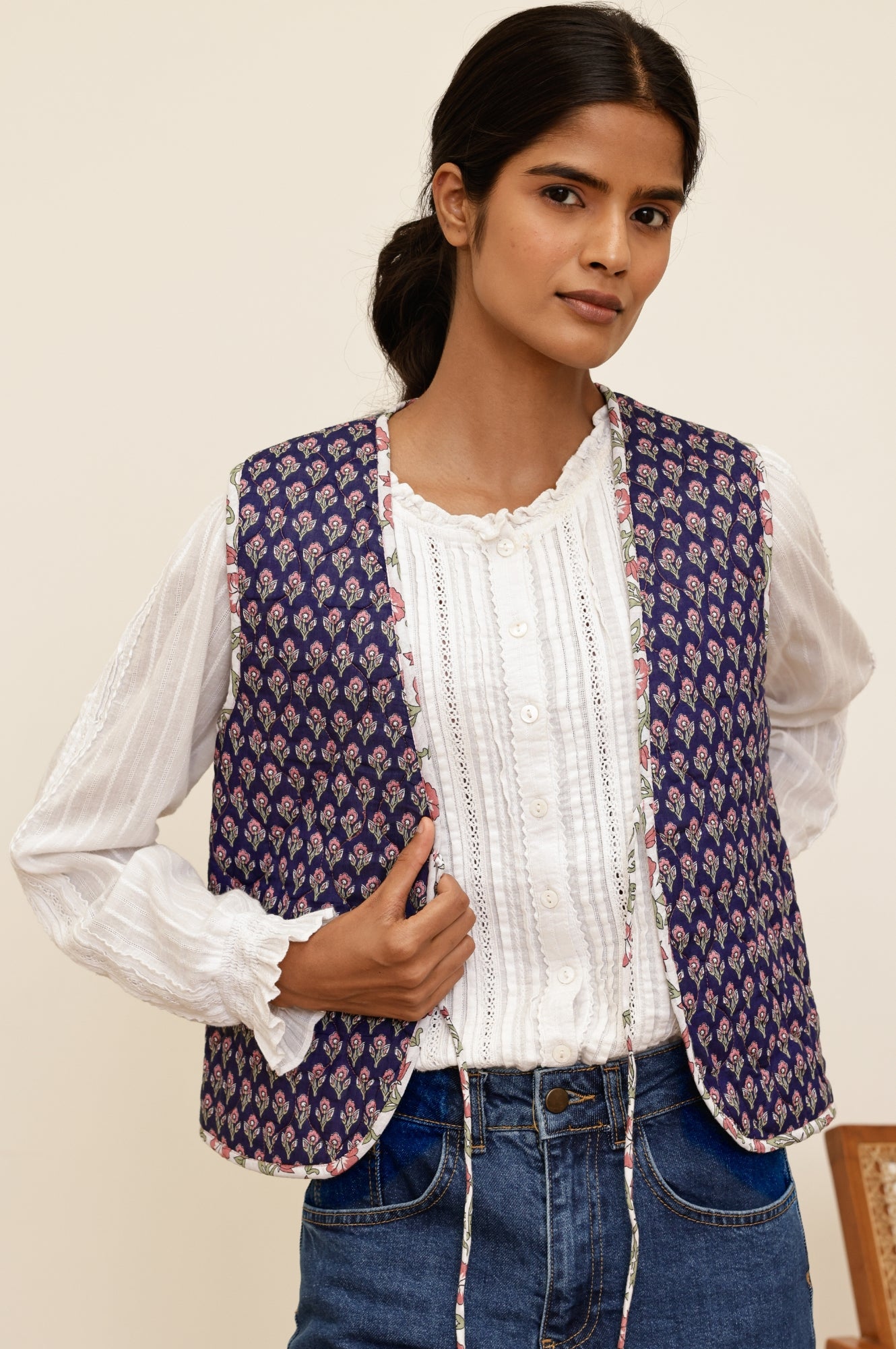 Arlo Quilted Organic Cotton Gilet | Primrose Stamp Navy/Pink