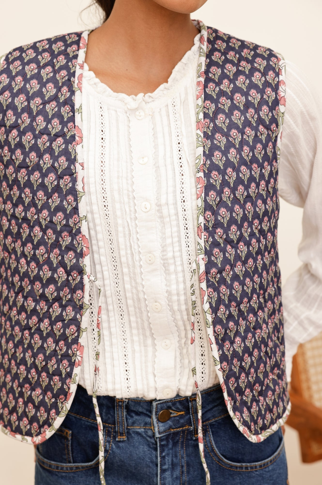 Arlo Quilted Organic Cotton Gilet | Primrose Stamp Navy/Pink