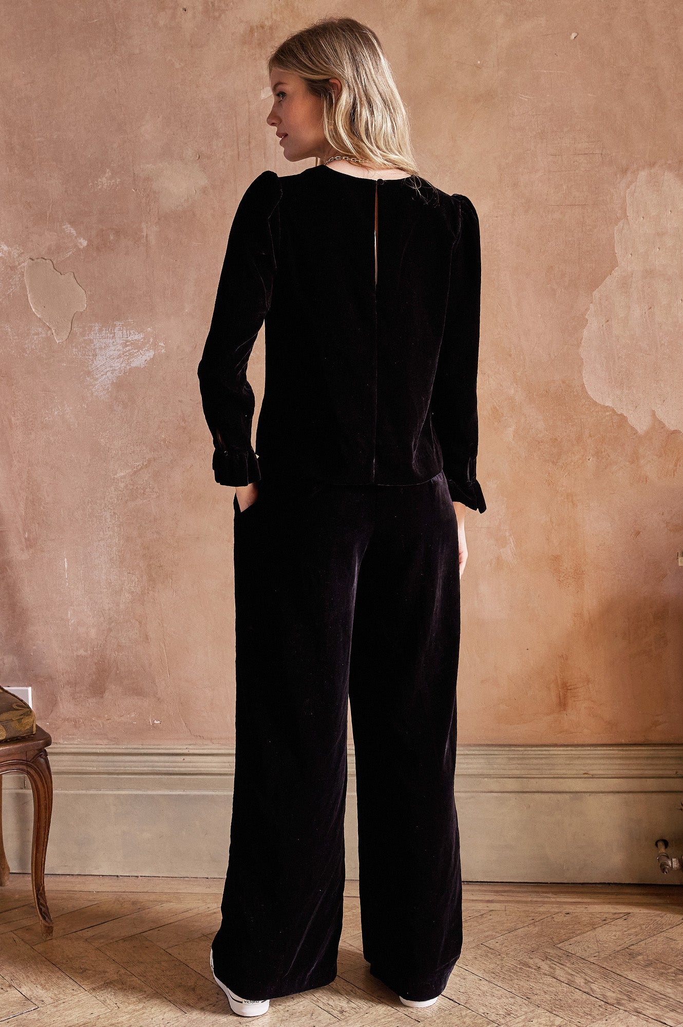 Victoria Velvet Top | Black